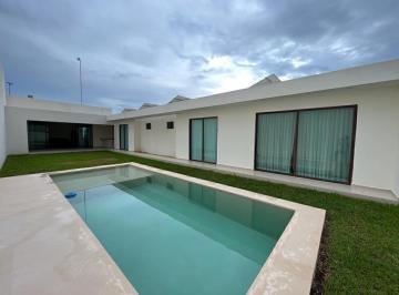 Casa · 313m² · 3 Recámaras · Casa en Venta en Dzitya, 3 Habitaciones, 1 Planta y con Alberca.