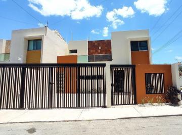 Casa · 198m² · 3 Recámaras · 2 Estacionamientos · Casa en Renta en Esquina en Margaritas Cholul