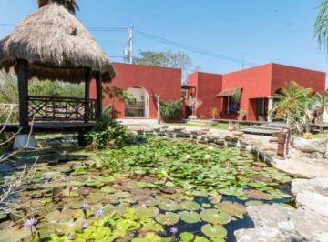 Casa · 180m² · 1 Recámara · 1 Estacionamiento · Villa en Renta
