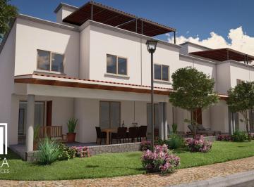 Casa en condominio · 160m² · 4 Recámaras · 2 Estacionamientos · Casa en Condominio en Fraccionamiento Rincones de La Herradura