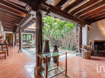 Casa · 414m² · 4 Recámaras · 10 Estacionamientos · Casa en Venta en Cuernavaca, Morelos