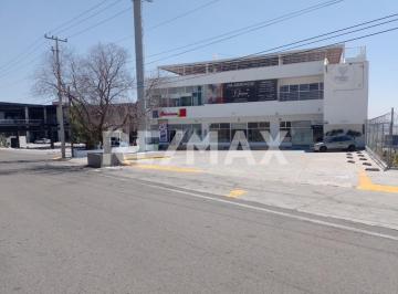Local comercial · 105m² · 27 Estacionamientos · Local en Renta en Juriquilla - (4)
