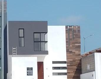 Casa · 160m² · 3 Recámaras · 2 Estacionamientos · Preventa de Casa en Lomas de La Rioja