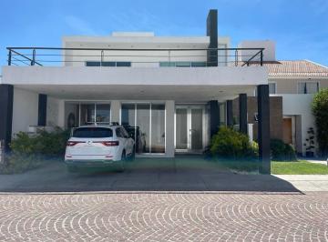Casa de 4 habitaciones, Querétaro · Casa en Venta Cumbres del Lago Juriquilla
