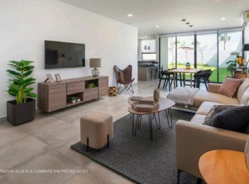 Sala y Comedor · Casa en Venta en Cholul, Mérida