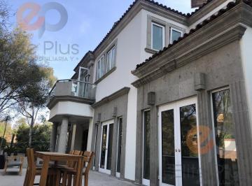 Casa · 1000m² · 4 Recámaras · 7 Estacionamientos · Casa en Ahuhuetes Sur, Bosques de Las Lomas
