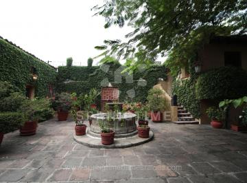 Casa de 4 habitaciones, Cuernavaca · Hermosa Residencia Estilo Mexicano