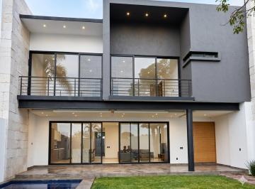 Casa de 3 habitaciones, Cuernavaca · Magnífica Casa en Venta en $8,200,000 Mxn. Delicias, Cuernavaca.