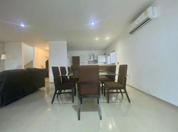 Casa · 267m² · 3 Recámaras · 2 Estacionamientos · Casa en Renta Amueblada Real Campestre con Alberca