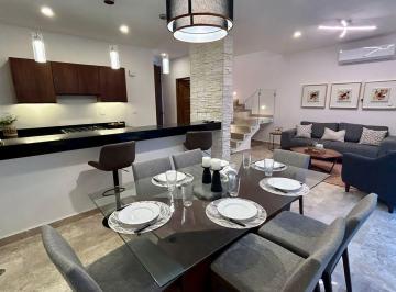 Casa · 160m² · 3 Recámaras · 2 Estacionamientos · Casa en Venta en Av Huayacan, Cancun