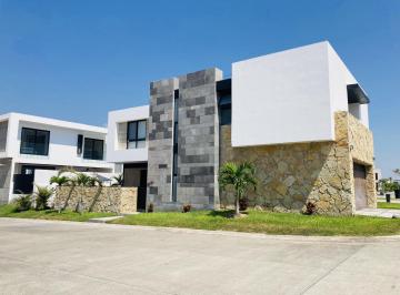 Casa · 286m² · 3 Recámaras · 2 Estacionamientos · Venta de Casa en Punta Tiburón