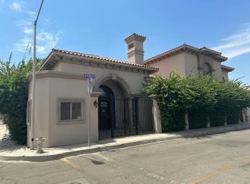 Casa · 660m² · 5 Recámaras · 2 Estacionamientos · Casa en Venta en Los Pinos - (4)