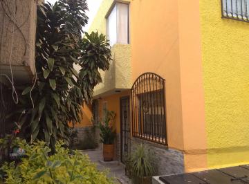 Casa en condominio de 3 habitaciones, Guadalajara · Casa Amueblada Ubicación Estratégica en Condominio Seguro con Estacionamiento.