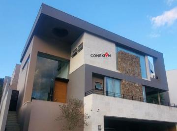 Casa de 3 habitaciones, Monterrey · Hermosa Residencia de 590 m² en Fracc. Residencial con Club Deportivo Privado!