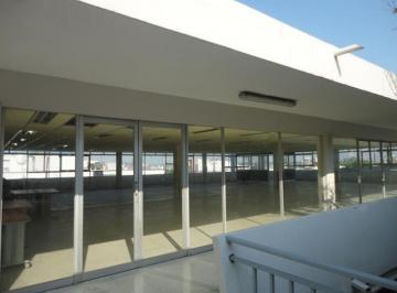 Local comercial · 401m² · Magnifico Local Ubicado en Plaza Comercial