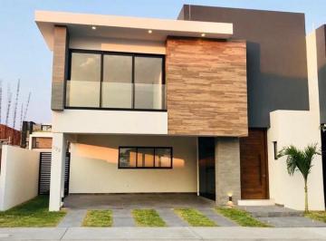 Casa · 300m² · 3 Recámaras · 2 Estacionamientos · Casa - Punta Tiburón