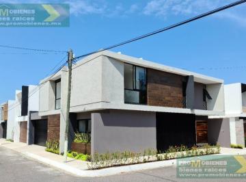 Casa · 261m² · 3 Recámaras · 2 Estacionamientos · Casa - Fraccionamiento Costa de Oro