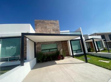 Casa en condominio · 165m² · 3 Recámaras · 2 Estacionamientos · Casa Nueva en Venta Recamara en Planta Baja Corregidora