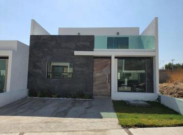 Casa en condominio · 160m² · 3 Recámaras · 3 Estacionamientos · Casa con Recamara en Planta Baja Corregidora Queretaro