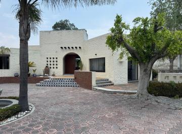 Quinta de 3 habitaciones, Puebla · Casa de un Piso Periférico Ideal Para Clínica Spa Asilo Centro Holistico
