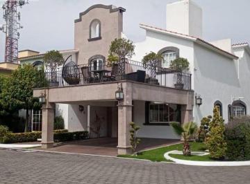 Casa en condominio · 352m² · 3 Recámaras · 4 Estacionamientos · Venta de Casa en Esquina en Residencial Ibiza Metepec
