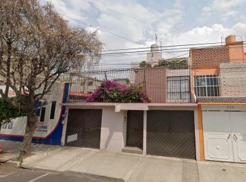 Casa de 3 habitaciones, Gustavo A. Madero · "Casa en Lindavista Ubicación Privilegiada, ¡Tu Hogar Perfecto te espera!"