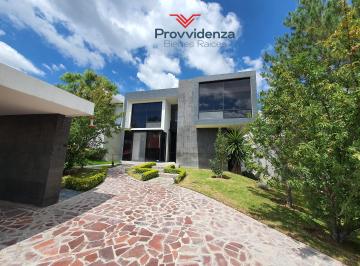Casa , León · Casa en Renta con 4 Recámaras, Una en Planta Baja, El Bosque de Gran Jardín, León, Gto.