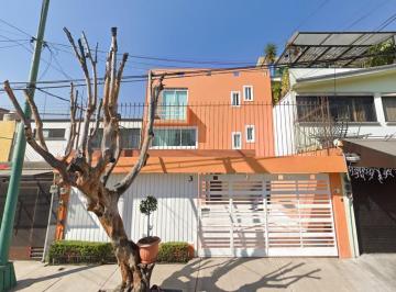 Casa de 3 habitaciones, Venustiano Carranza · "¡Tu Nuevo Hogar Te Espera en Excelente Zona en La Jardín balbuena!"