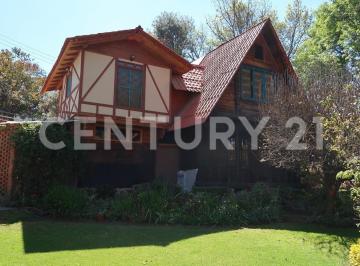 Casa · 313m² · 4 Recámaras · 3 Estacionamientos · Casa en Venta en Santa Cecilia Tepetlapa, Xochimilco, Cdmx