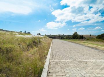 Terreno / Lote Venta MN 528,139 · Lote Residencial con Cancha de Pádel y Vista Panorámica.