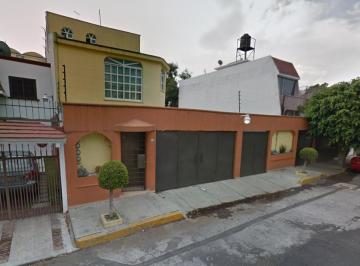 Casa de 4 habitaciones, Coyoacán · Casa en Venta en Paseos de Taxqueña
