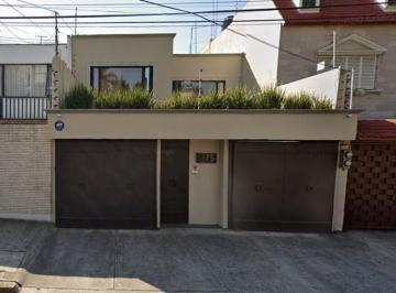 Casa de 4 habitaciones, Coyoacán · Casa en Venta en Churubusco Country Club