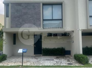 Casa de 2 habitaciones, Tlajomulco de Zúñiga · Casa en Venta en Santa Anita, Plaza Galerias Santa Anita, Tlajomulco, Jal.