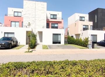 Casa en condominio · 159m² · 3 Recámaras · 2 Estacionamientos · Casa en Renta Amueblada Prototipo Ibiza Fracc. Villas del Campo en Calimaya a 15 Mtos Galerias Metep