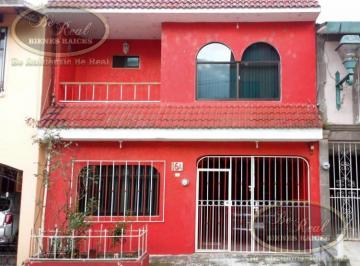 Casa · 188m² · 4 Recámaras · Casa - Unión Ferrocarrilera