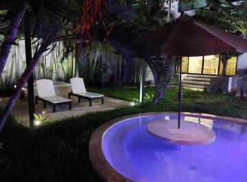 Casa · 320m² · 4 Recámaras · 2 Estacionamientos · Bonita Residencia en Privada Montebello por City Center. Norte de Mérida
