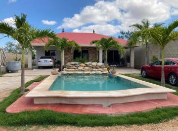 Casa · 700m² · 2 Recámaras · 4 Estacionamientos · Venta - Renta Casa en Sitpach, Merida Precio Negociar