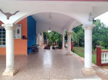 Casa · 300m² · 3 Recámaras · 4 Estacionamientos · Venta Residencia con Amplio Terreno en Sitpach Norte de Yucatan