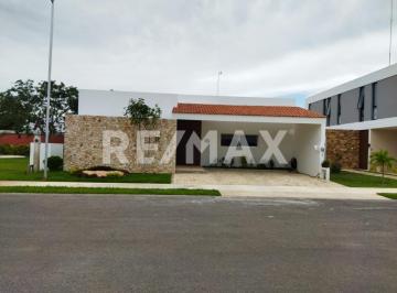 Casa · 220m² · 2 Recámaras · 2 Estacionamientos · Casa en Venta en Privada Residencial Bosques de Conkal, Mèrida Yucatán - (4)
