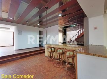 Casa · 674m² · 3 Recámaras · 3 Estacionamientos · Casa Sola Venta en La Florida de 674 m²