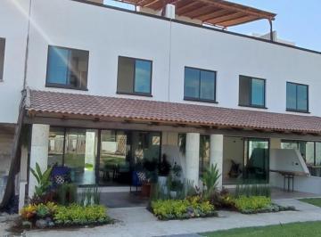 Casa en condominio de 3 habitaciones, Xochitepec · Casas Nuevas con Alberca