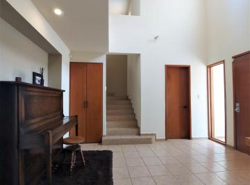 Casa de 3 habitaciones, Huimilpan · Casa en Venta con Amplio Jardín. Cumbres del Cimatario, Zona Centro Sur
