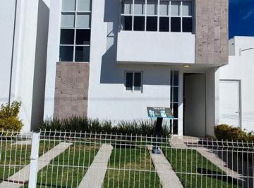 Casa · 102m² · 3 Recámaras · 2 Estacionamientos · La Firma Real State Vende Casa Nueva Modelo Eros Al Norte de La Ciudad