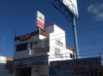 Casa · 266m² · 2 Recámaras · 4 Estacionamientos · La Firma Real State Vende Gran Casa con Local Comercial Sobre Av Principal Al Sur en Zona Comercial