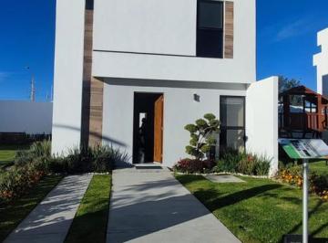 Casa · 95m² · 2 Recámaras · 2 Estacionamientos · La Firma Real State Vende Casa Nueva Modelo Mara en Carena Residencial Al Poniente de La Ciudad