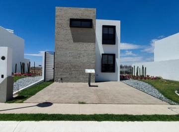 Casa · 112m² · 3 Recámaras · 2 Estacionamientos · La Firma Real State Vende Preciosa Casa Nueva Modelo Rioja de Preventa en Viñedos Ribier Al Norte