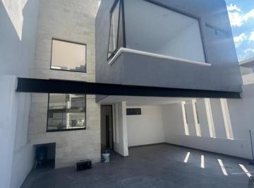 Casa · 328m² · 3 Recámaras · 2 Estacionamientos · Venta de Casa en Lomas Punta del Este, Punta del Este, León, Guanajuato