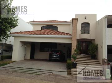 Casa · 500m² · 5 Recámaras · 4 Estacionamientos · Casa - San Luis Potosí