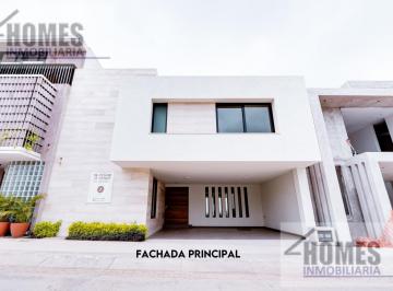 Casa · 280m² · 3 Recámaras · 2 Estacionamientos · Casa en Venta en Alto Lago Residencial.