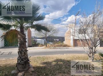 Terreno / Lote · 243m² · Terreno en Venta - Lomas Cuarta Sección